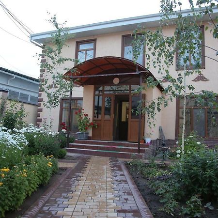Medi Guest House Oš Esterno foto
