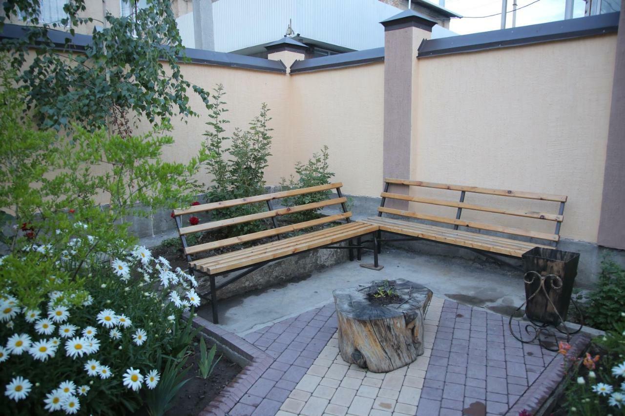 Medi Guest House Oš Esterno foto